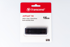 Флеш-накопитель Transcend 16GB JETFLASH 780