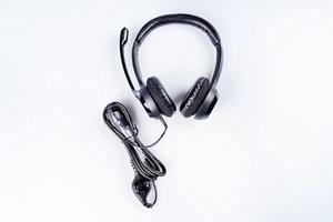 Наушники Logitech H390